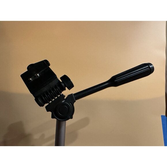 Ambico V-0555 54" Lightweight Aluminum Tripod Quick Release Shoe 3-Way Pan Head - Picture 7 of 16